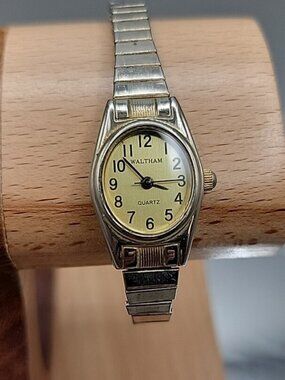 Vintage Waltham Ladies Quartz Watch 6.5" Expansion Band 18mm Case WTH18